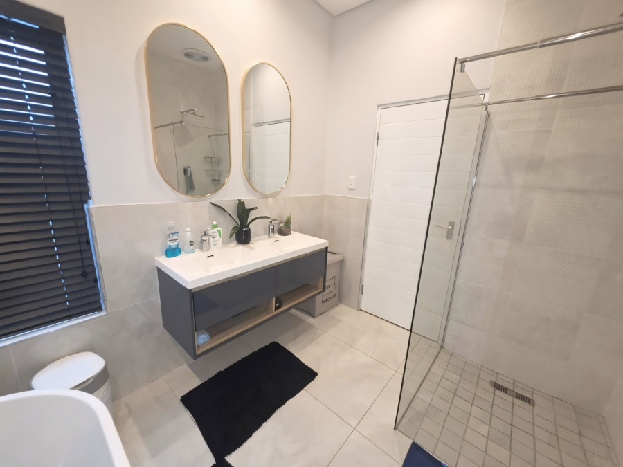 4 Bedroom Property for Sale in Sandown Western Cape